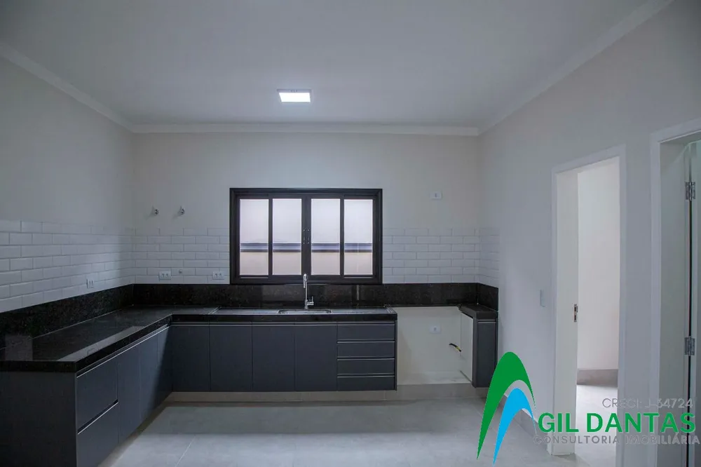 Casa, 3 quartos, 210 m² - Foto 4