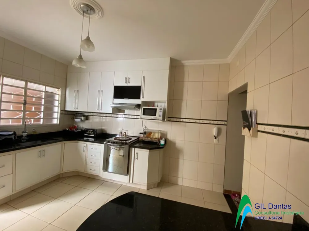 Sobrado, 2 quartos, 212 m² - Foto 2
