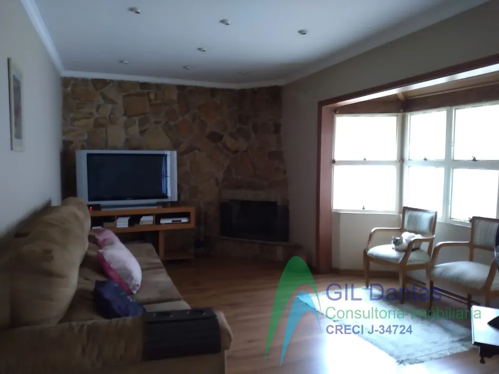 Casa, 5 quartos, 240 m² - Foto 1