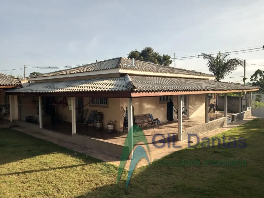 Chácara, 3 quartos, 1161 m² - Foto 1