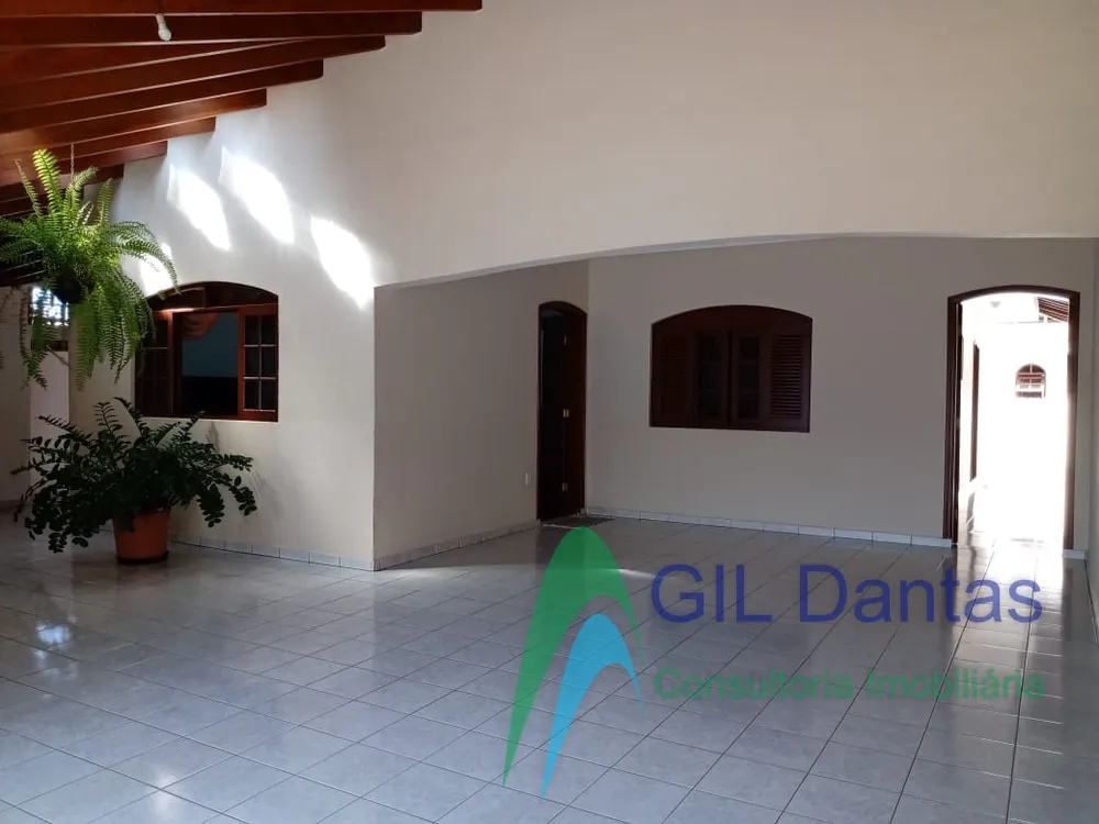 Casa, 3 quartos, 267 m² - Foto 1