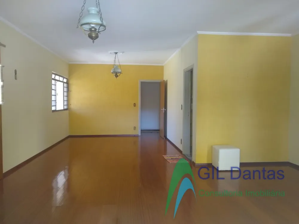 Casa, 4 quartos, 300 m² - Foto 1