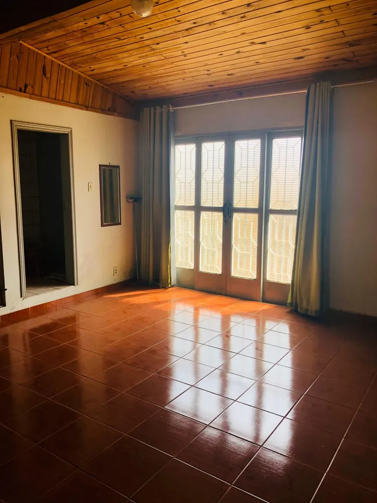 Casa, 3 quartos, 205 m² - Foto 1