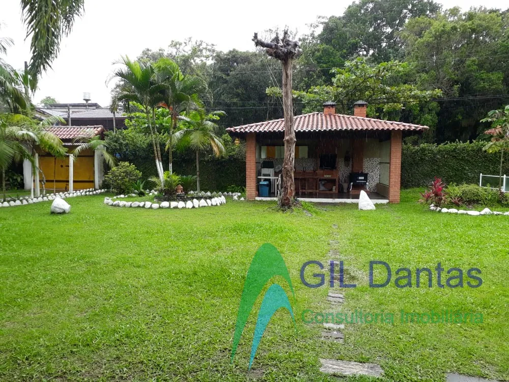 Chácara, 3 quartos, 2400 m² - Foto 1