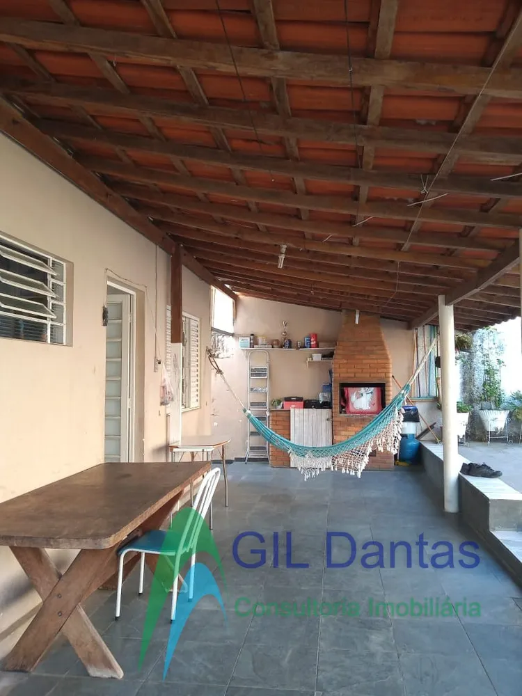 Casa, 4 quartos, 211 m² - Foto 1