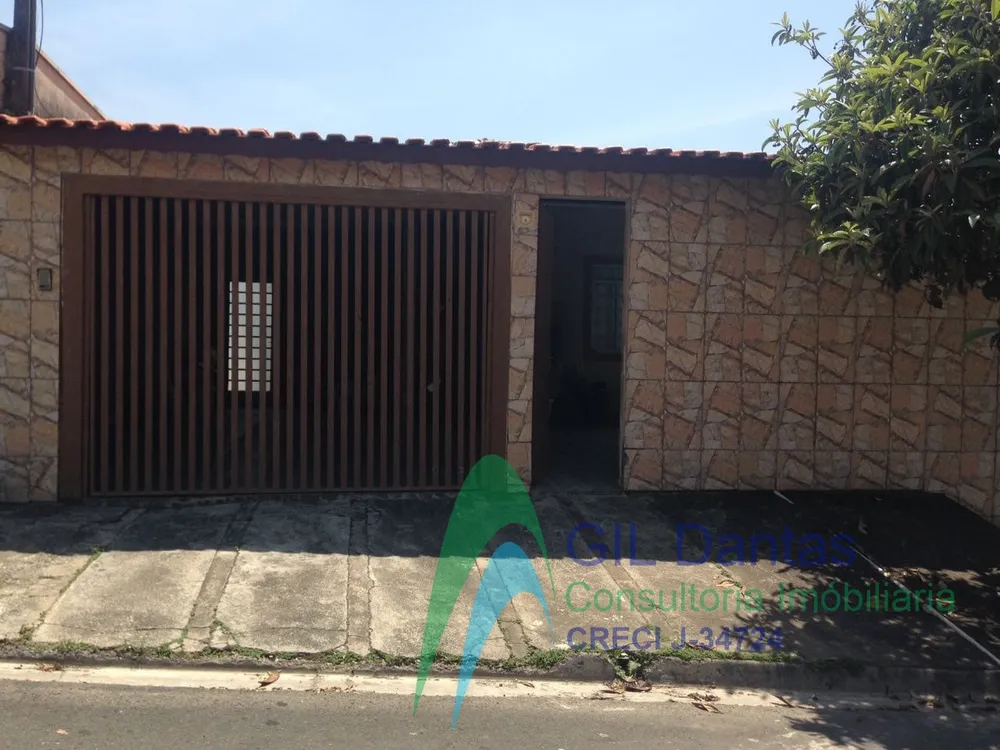 Casa, 3 quartos, 215 m² - Foto 1