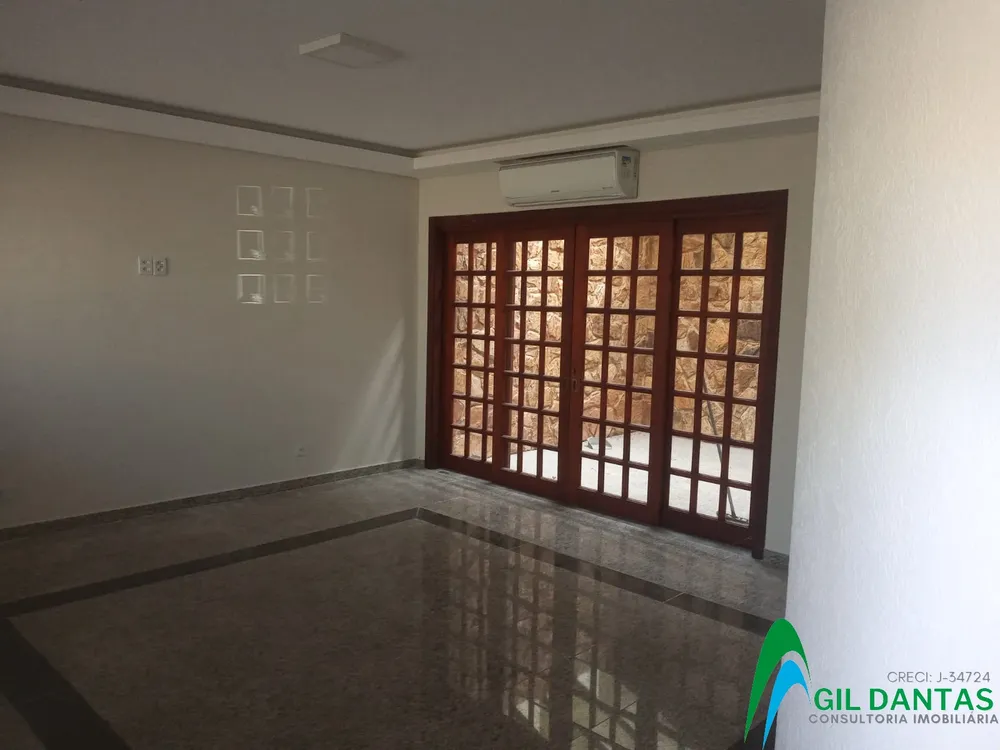 Casa, 4 quartos, 200 m² - Foto 1