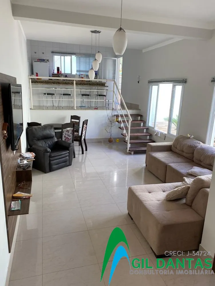 Sobrado, 3 quartos, 208 m² - Foto 1