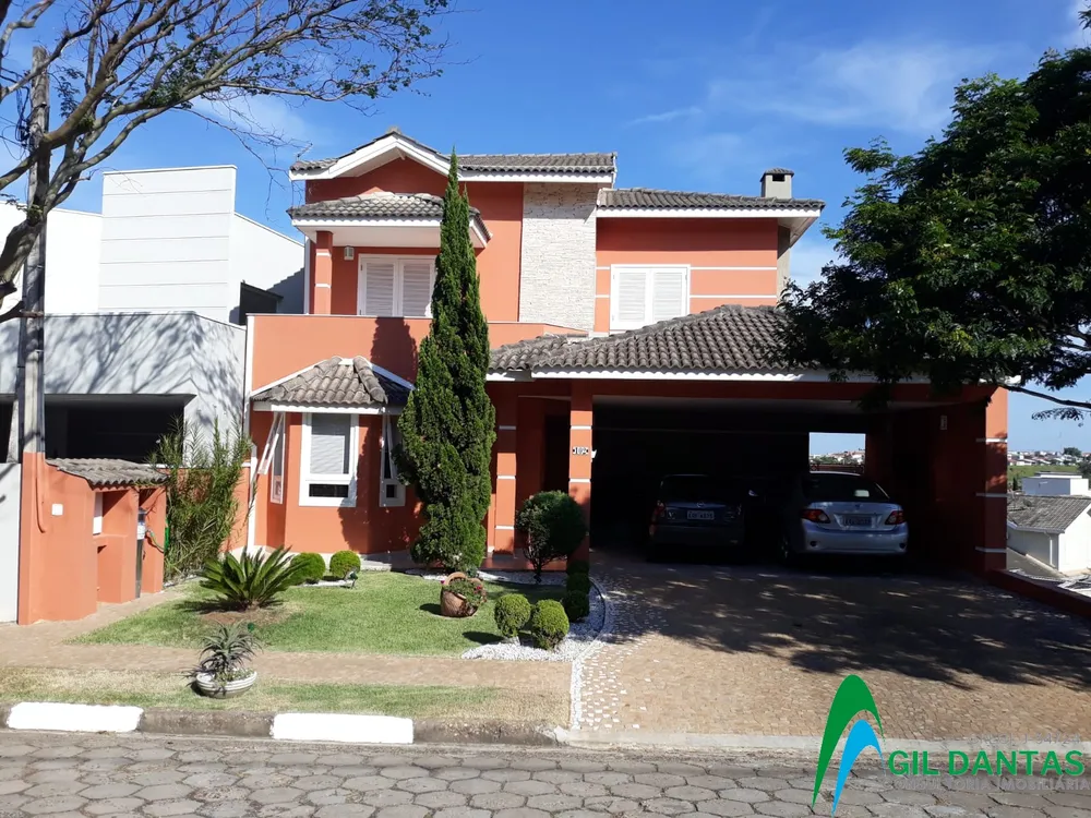 Casa, 3 quartos, 244 m² - Foto 1