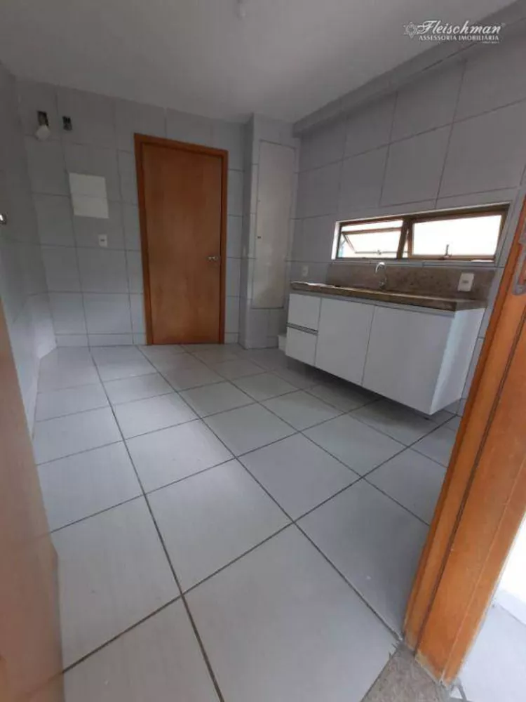 Apartamento à venda com 3 quartos, 90m² - Foto 2