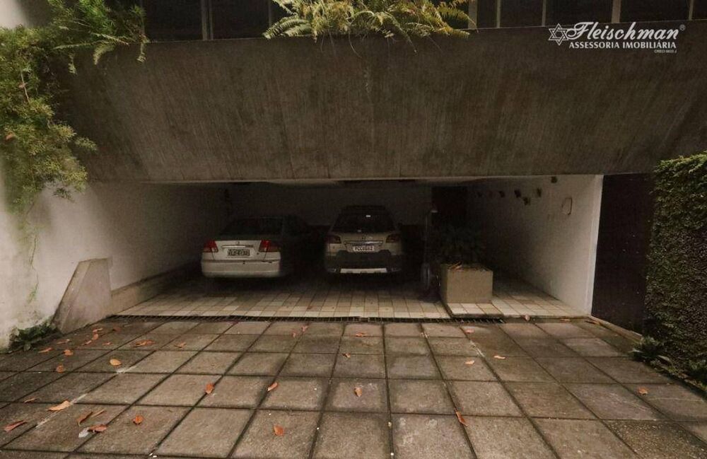 Casa à venda e aluguel com 5 quartos, 616m² - Foto 2