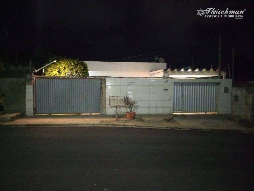 Casa, 5 quartos, 140 m² - Foto 2