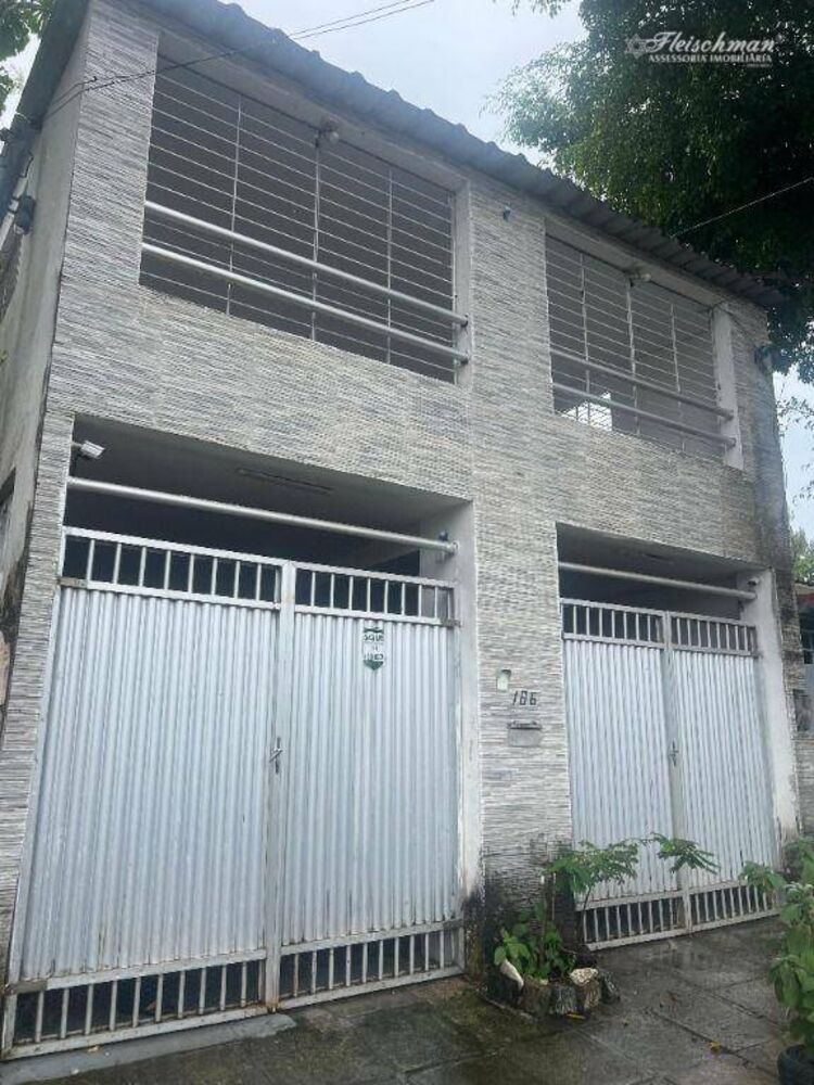Casa de Condomínio para alugar com 6 quartos, 300M2 - Foto 1
