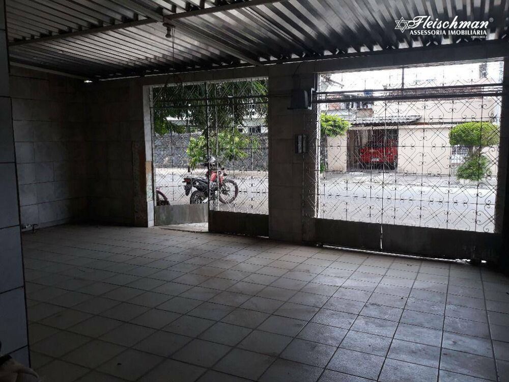 Casa à venda com 3 quartos, 198m² - Foto 2
