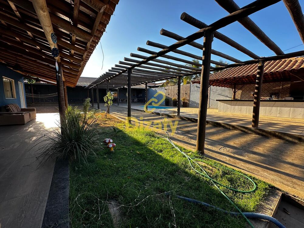 Chácara à venda e aluguel com 3 quartos, 850m² - Foto 2