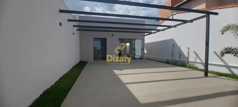 Casa à venda com 2 quartos, 250m² - Foto 1