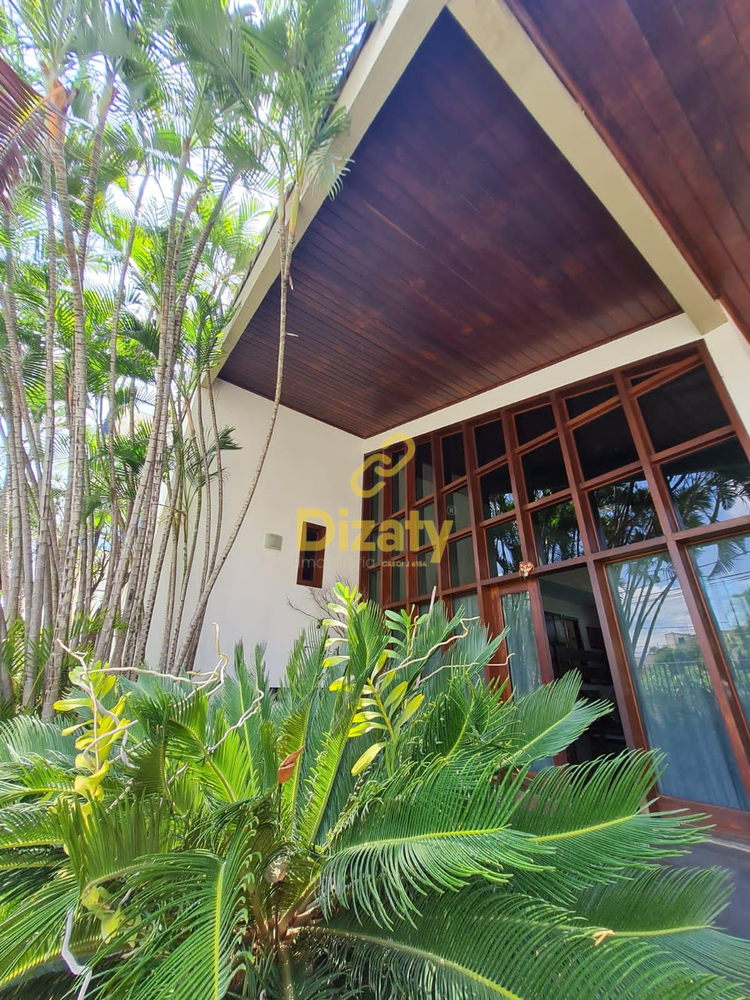 Casa à venda com 4 quartos, 1067m² - Foto 1