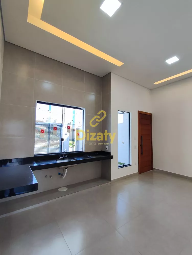 Casa à venda com 3 quartos, 180m² - Foto 2