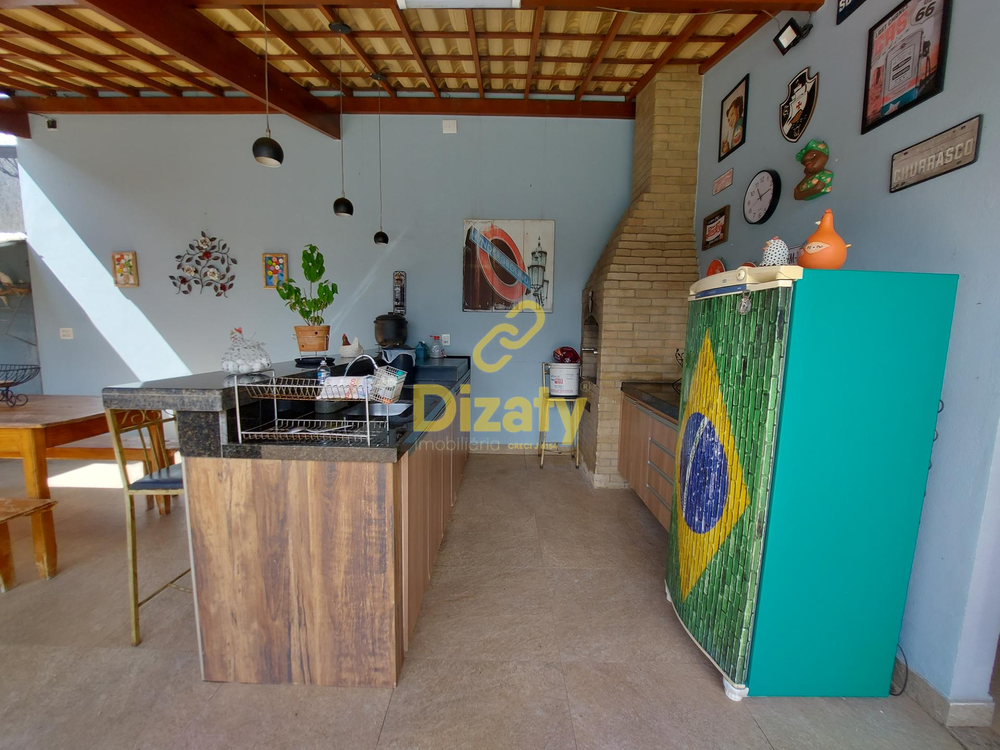 Casa à venda com 4 quartos, 177m² - Foto 4