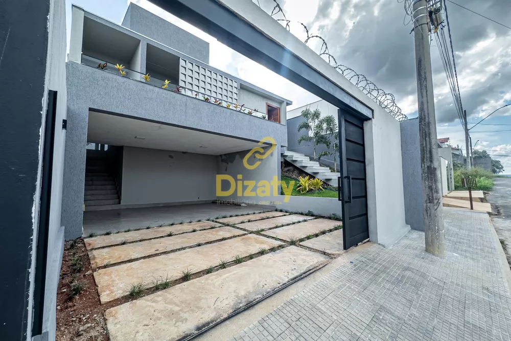 Casa à venda com 3 quartos, 360m² - Foto 4