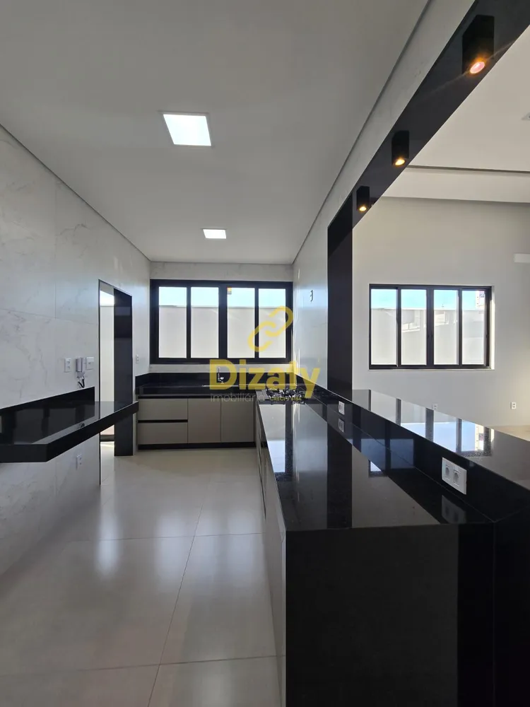 Casa, 3 quartos, 180 m² - Foto 2