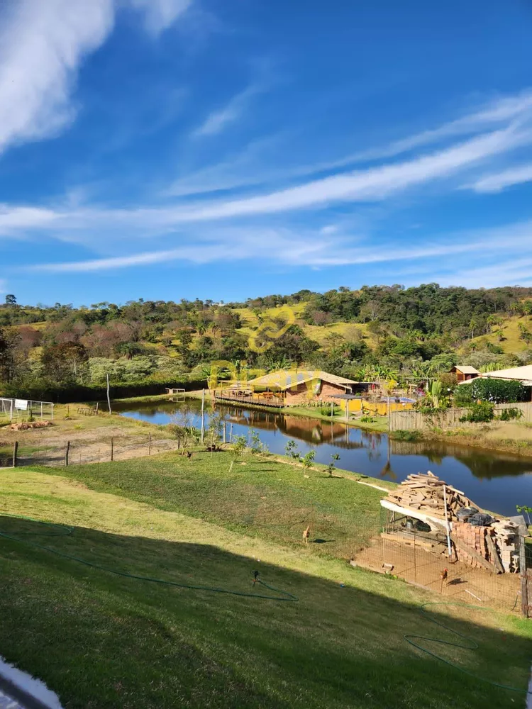 Casa de Condomínio à venda com 3 quartos, 1800m² - Foto 3