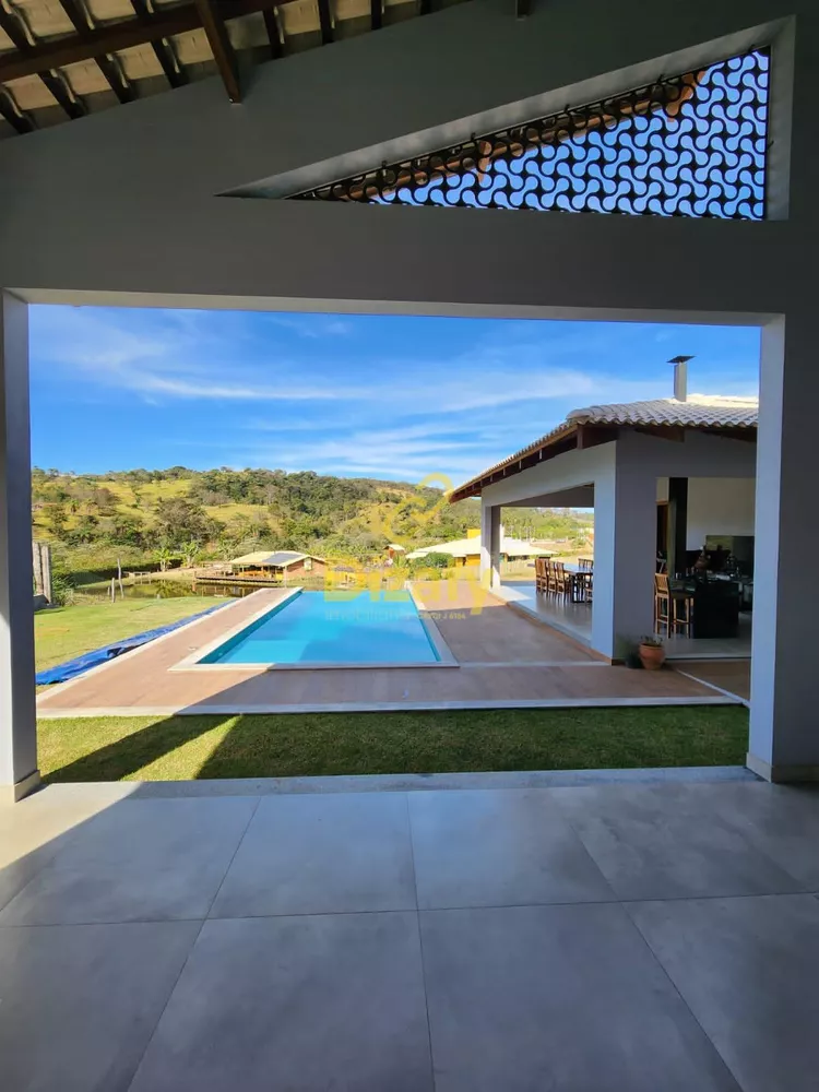 Casa de Condomínio à venda com 3 quartos, 1800m² - Foto 2