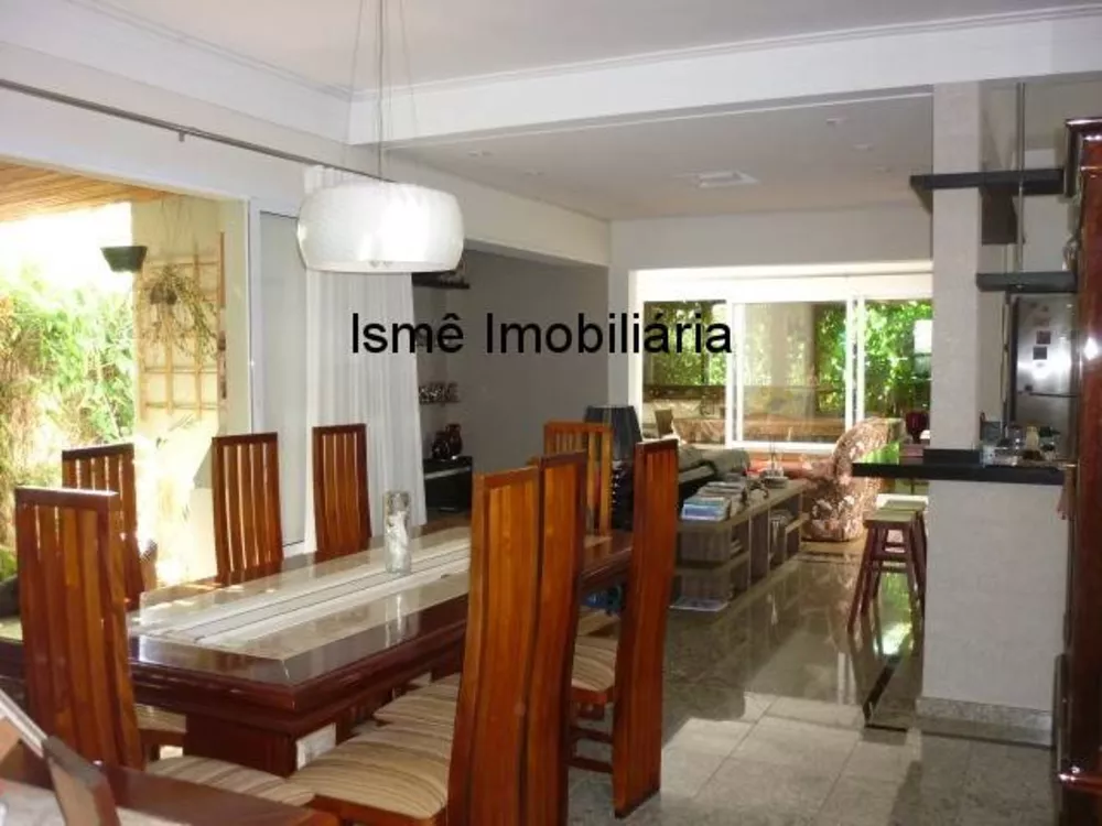 Casa, 4 quartos, 215 m² - Foto 1