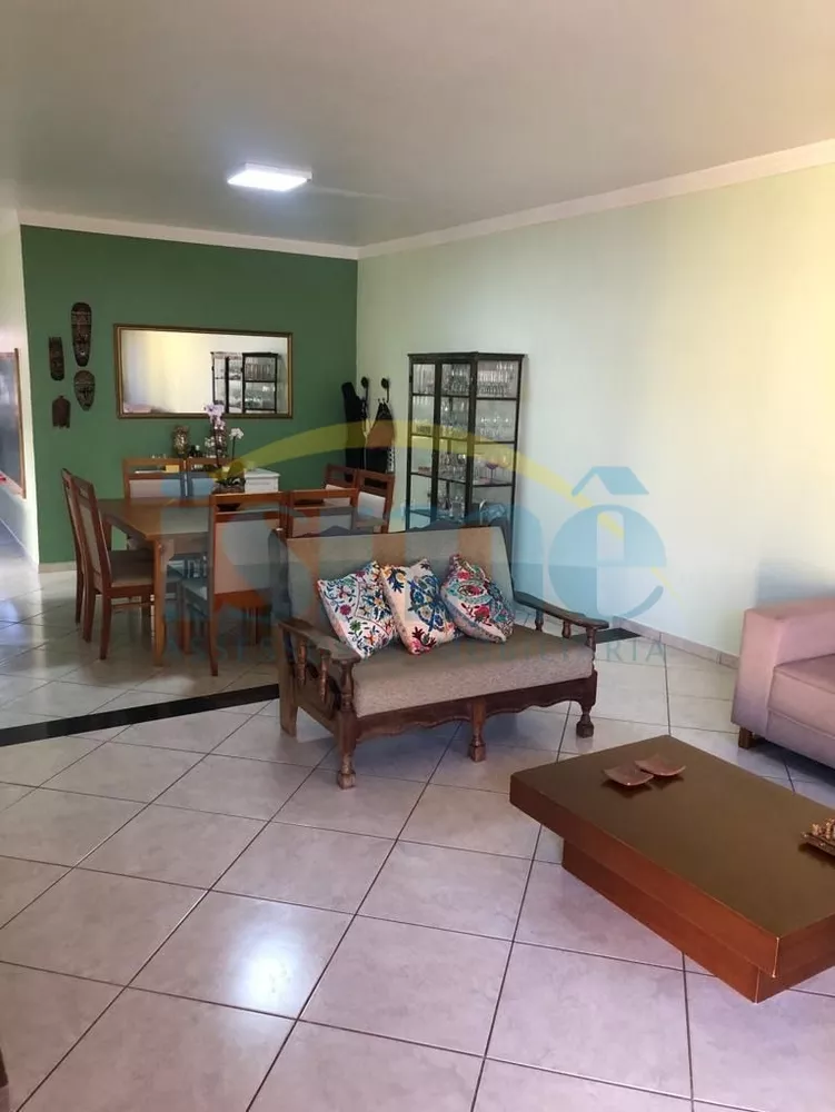 Casa à venda com 2 quartos, 140m² - Foto 8