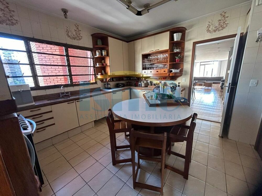 Apartamento à venda com 4 quartos, 182m² - Foto 24