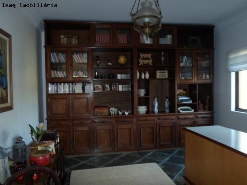 Casa à venda com 3 quartos, 470 - Foto 1