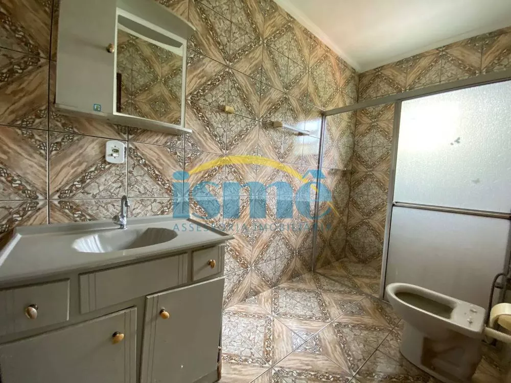 Casa à venda com 3 quartos, 200 - Foto 2