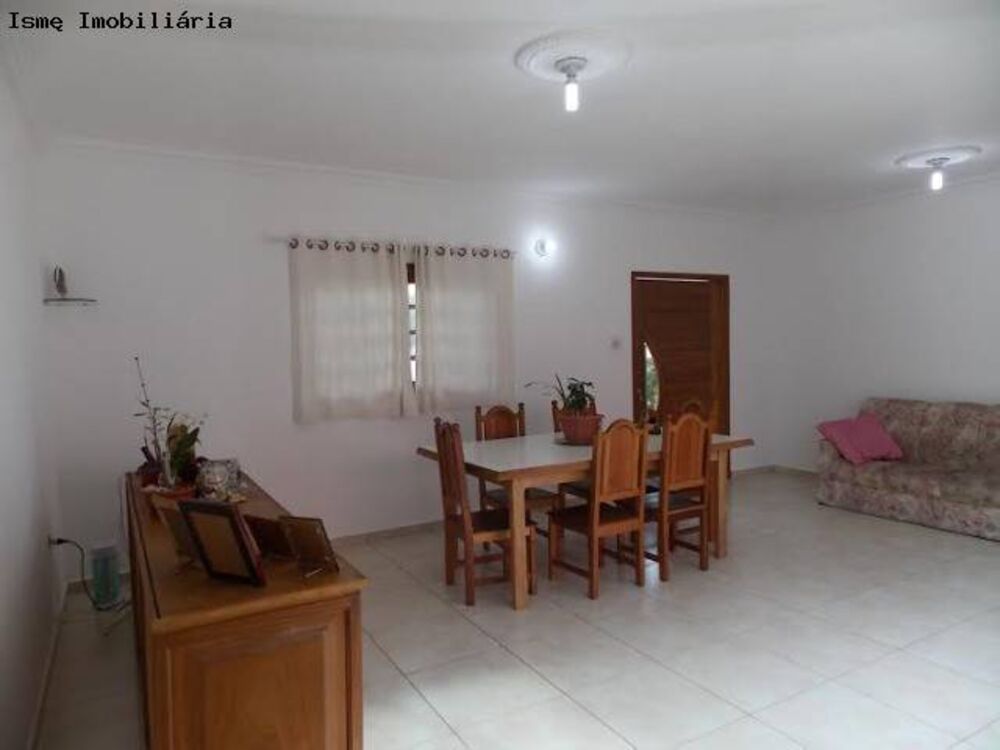 Chácara à venda com 3 quartos, 250m² - Foto 1