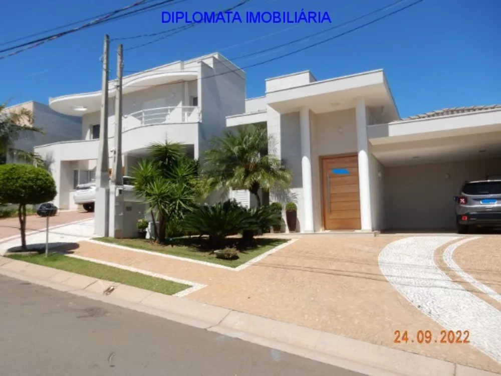 Casa de Condomínio à venda com 3 quartos, 200m² - Foto 1