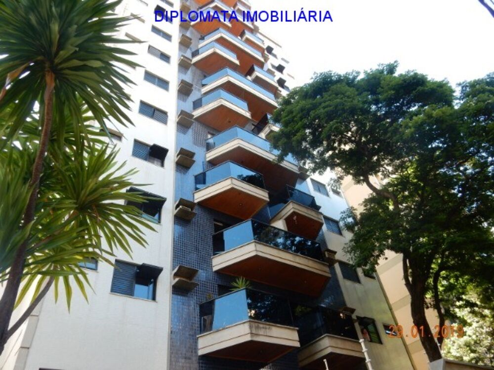 Apartamento à venda com 3 quartos, 187m² - Foto 1