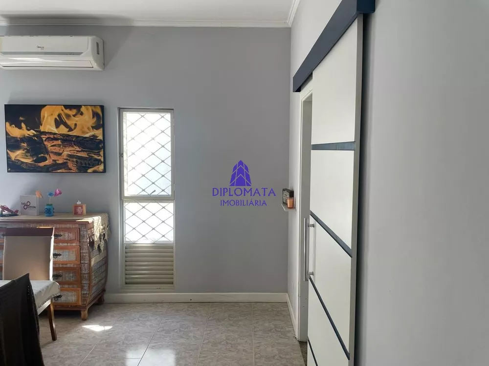 Casa à venda com 3 quartos, 300m² - Foto 9