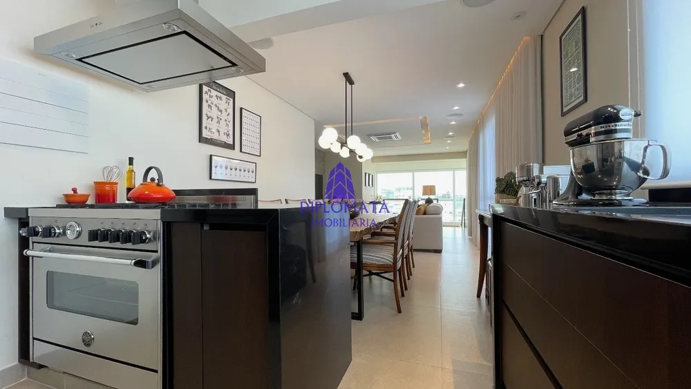 Cobertura, 3 quartos, 245 m² - Foto 4