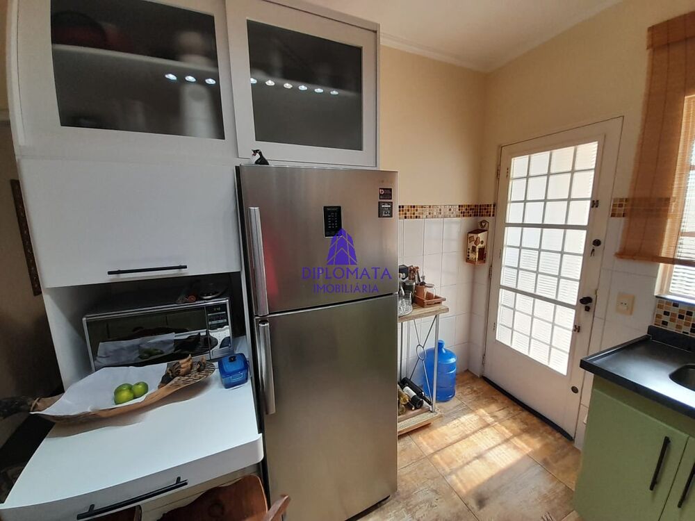 Casa à venda com 3 quartos, 265m² - Foto 11