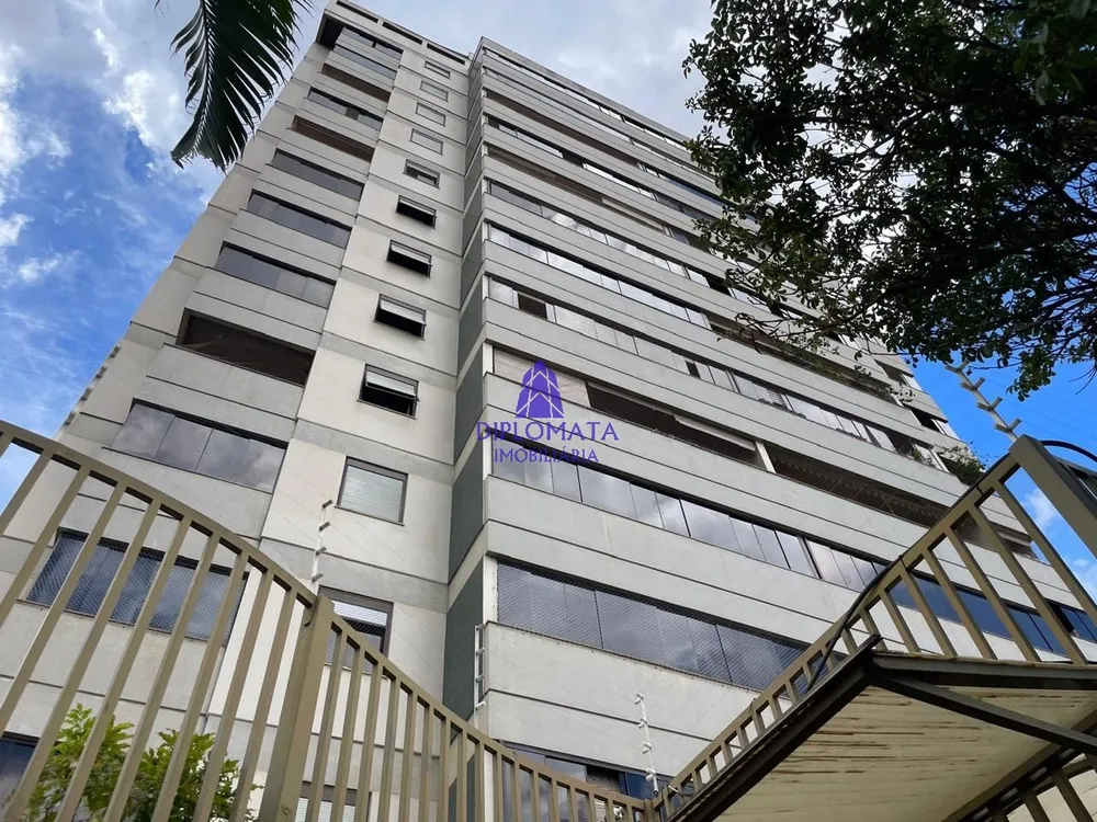 Apartamento, 3 quartos, 190 m² - Foto 1