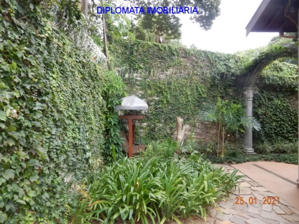 Casa à venda com 3 quartos, 560m² - Foto 2