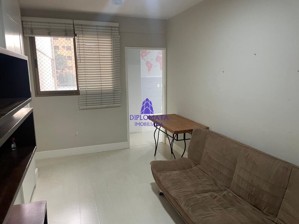 Apartamento à venda com 3 quartos, 160m² - Foto 6
