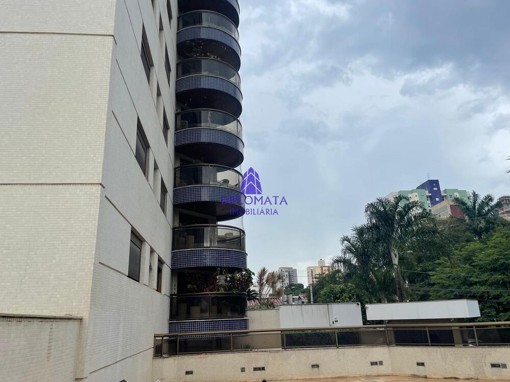 Apartamento à venda com 3 quartos, 160m² - Foto 11