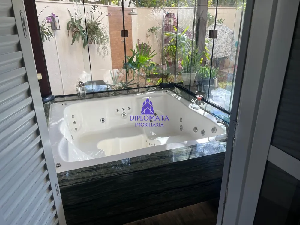 Apartamento, 3 quartos, 236 m² - Foto 11