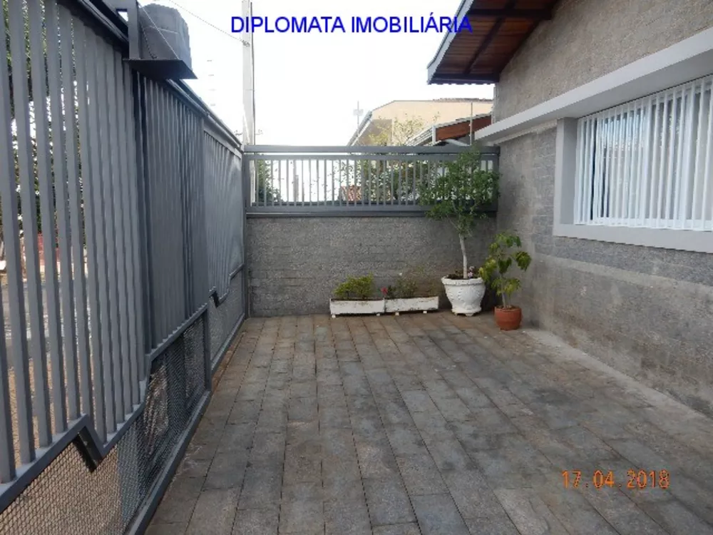 Casa à venda com 3 quartos, 300m² - Foto 3