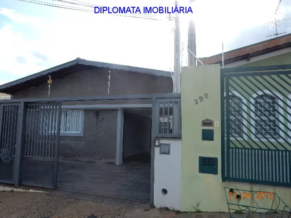 Casa à venda com 3 quartos, 300m² - Foto 2