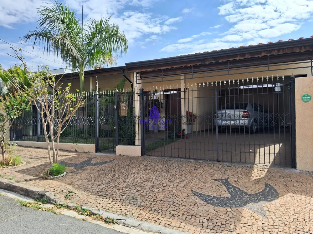 Sobrado, 3 quartos, 242 m² - Foto 1