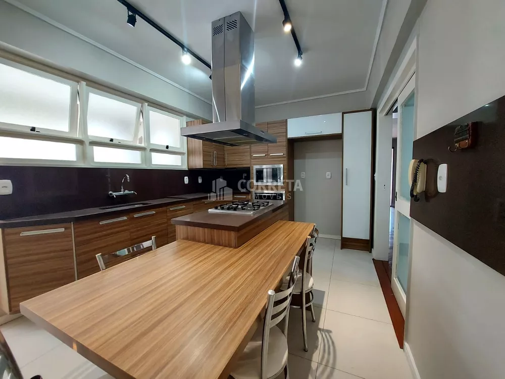 Apartamento, 3 quartos, 217 m² - Foto 1