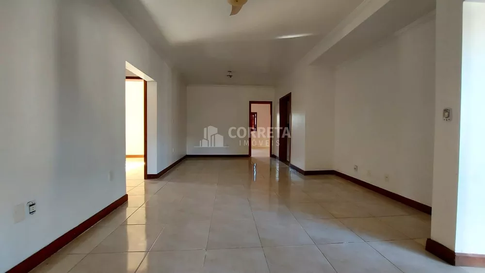 Casa à venda com 7 quartos, 582m² - Foto 4