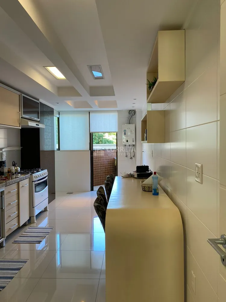 Apartamento, 3 quartos, 239 m² - Foto 2