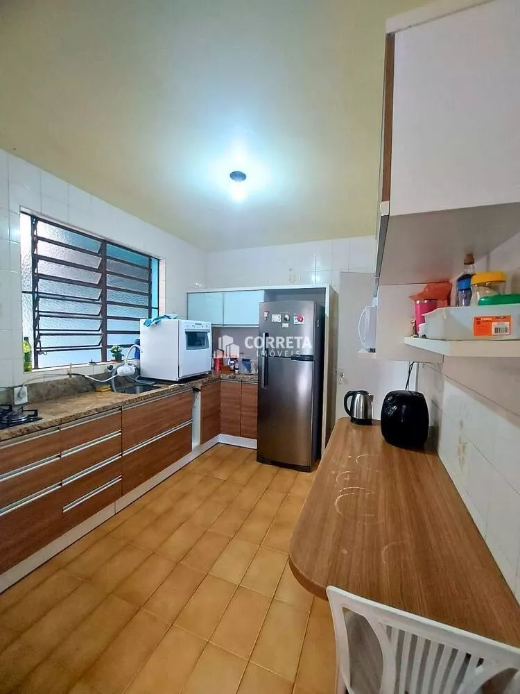 Casa, 4 quartos, 372 m² - Foto 4